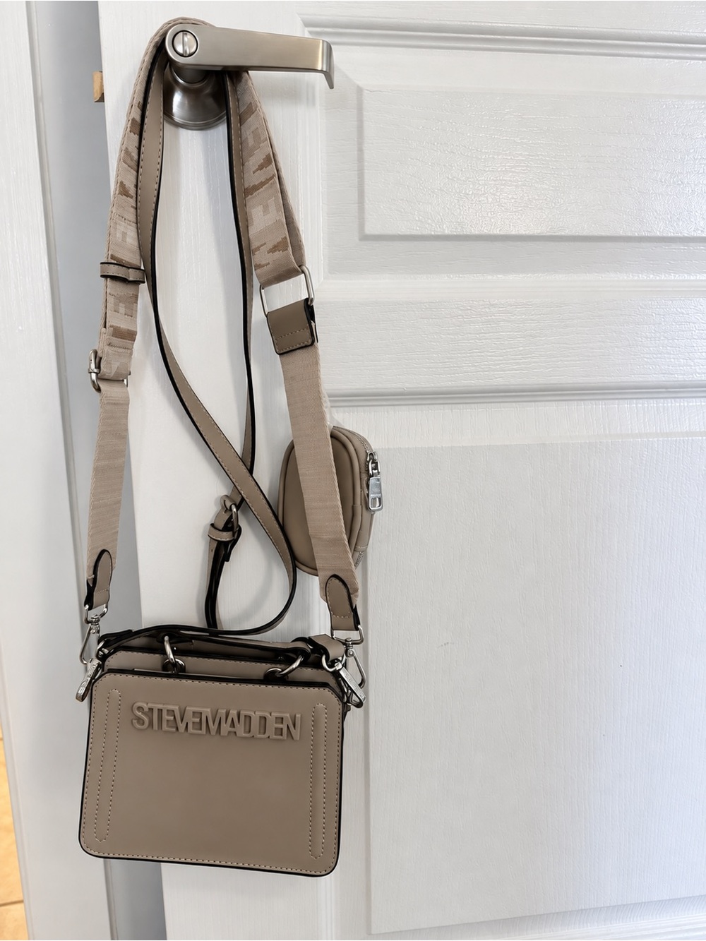 Steve Madden Taupe Beige Crossbody Messenger Bag